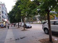 Hình ảnh Cho thuê nhà mặt phố quận Cầu Giấy mặt tiền 8m 70m2 lô góc vỉa hè rộng