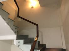 Hình ảnh Chủ bán nhà kiệt Tiểu La ÔTÔ 7 chổ ngủ Gara Quận Hải Châu.