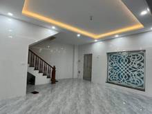 Hình ảnh 120m2, 18 triệu/tháng, mặt tiền 4.5m, phố Định Công Thượng, 3 tầng