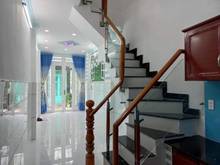 Hình ảnh Nhà đẹp mặt tiền HẺM XE TẢI Quận 1, thuận tiện vừa ở vừa kin