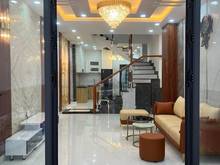 Hình ảnh Nhà mặt tiền đường 10m, cách nút giao Hoàng Diệu - Khánh Hội 1km.