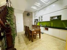 Hình ảnh Siêu Hiếm, Nhà phố Hoàng Diệu Ô tô đỗ cửa 40mx4 tầng 4PN nhỉnh 3 tỷ.