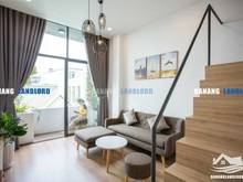 Hình ảnh Mb6623 nạp rút nhanh chóng gác lửng hiện đại gần cầu sông Hàn - A257