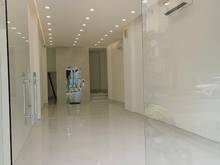 Hình ảnh Cho Thuê Gấp Mặt Tiền Ngang 4.2m dài 20m Nằm Ngay Trung Tâm Quận 3