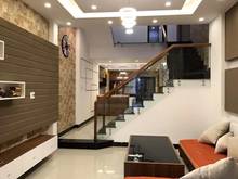 Hình ảnh Trần Quốc Hoàn - Phân lô - Ngõ thông  - 2 Thoáng - Giá chỉ 9.6 tỷ