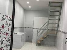Hình ảnh Bán gấp nhà đường Đoàn Văn Bơ, Quận 4 giá 2 tỷ kết cấu 1T1L 30m2