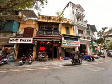 Hình ảnh Cho thuê nhà mặt phố Mã Mây phong cách cổ kính