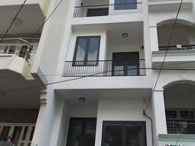 Hình ảnh ÔTô Đỗ Trong Nhà, PHỔ QUANG, Q.PN, 4mx19m, 4 Tầng,  3 Căn Ra Mặt Tiền