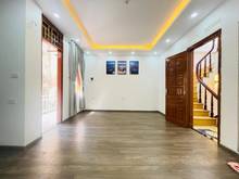 Hình ảnh Bán nhà Láng Hạ, Đống Đa 43m, 4 tầng, gần bãi gửi xe, nhỉnh 4 tỷ.