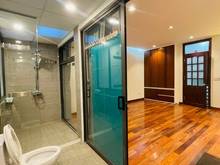 Hình ảnh Bán nhà Tây Hồ,lô góc,oto, DT 84m 5 tầng thang máy, full nội thất