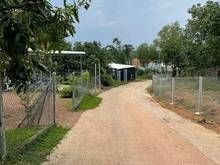 Hình ảnh Anh trai đi làm ở Campuchia bị công an bắt cần bán gấp lô đất để lấy t