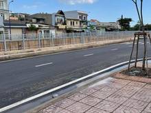 Hình ảnh Gấp bán 100 tr 1m2, Nhà Mặt Tiền KD KÊNH NƯỚC ĐEN - Vĩa hè 4m