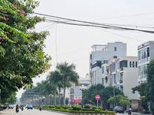 Hình ảnh Cần bán căn nhà 3 tầng mặt tiền Lạc Long Quân, 2 mặt tiền trc sau