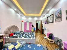 Hình ảnh Bán nhà Hào Nam thông La Thành An Trạch 30m*5 tầng sạch đẹp 4.25 tỷ.