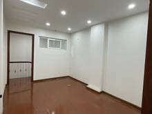 Hình ảnh Bán nhà đẹp, Q Đống Đa  Ngay Mặt Hồ Ba Mẫu đường ô tô tránh, vỉa hè.