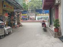 Hình ảnh Chính chủ cần bán gấp nhà Tây Hồ ngõ 242 Lạc Long Quân, oto đỗ, DT 40m