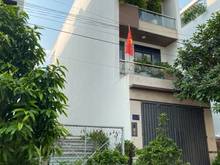 Hình ảnh Nhà đẹp đường 12m Đặng Thuỳ Trâm, Bình Thạnh, Trệt, 2 Lầu, ST