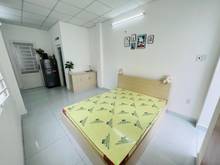 Hình ảnh CHDV ban công siêu mát full nội thất khu Phan Xích Long giáp Q1, BT