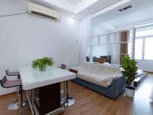 Hình ảnh CH Q1 bancon, cửa sổ lớn có thang máy full NT gần ĐH Kinh Tế TPHCM