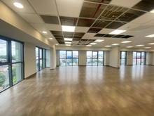 Hình ảnh Tòa nhà mới xây cho thuê DT: 10x26m hầm 7 lầu Điện Biên Phủ  Quận 10