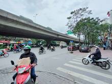 Hình ảnh Măt phố vỉa hè đá bóng kinh doanh Nguyễn Trãi Hoa lệ 5 tầng, chỉ 5.5tỷ