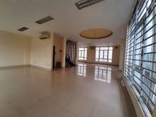 Hình ảnh Cho thuê Villa gần Điện máy chợ lớn 160m2 hầm 3 lầu trống suốt
