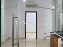Hình ảnh Cho thuê nhà hẻm Hòa Bình, Q11 vuông vức