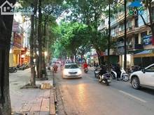 Hình ảnh Hiếm - Cho thuê nhà mặt phố 93 Hàng Gai 3m mặt tiền, nhiều khách tây