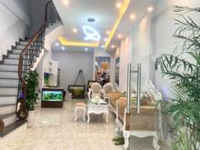 Hình ảnh Nhà đẹp ở ngay tại phương mai, đống đa 45m, mt4.2m, 4pn, ô tô đỗ cửa,