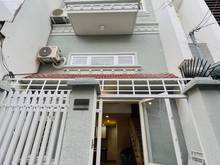 Hình ảnh Nhà cực đẹp 4 tầng , hẻm thẳng 3m , trung tâm BT giao Phú Nhuận