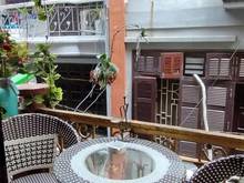 Hình ảnh Trần Quốc Hoàn. 50m2 x 6T. MT 4,2m. Đất phân lô. Đường ô tô tránh nhau