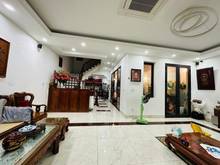 Hình ảnh Hoàng Quốc Việt, Cầu Giấy. 140m2 x 4T. MT 7m. Giá 15 tỷ.