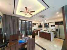 Hình ảnh Giảm 4 tỷ, Bán Biệt thự Ngụy NHư Kon tum 200m2, 1 hầm 5 tầng