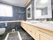 Hình ảnh Cần tiền nên muốn bán gấp Mặt phố Nguyễn Trãi giá 13.9 tỷ, 38mx6 tầng,