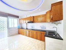 Hình ảnh Nhà hẻm rộng Hồng Bàng, 80m2, 2 tầng BTCT 2 PN, khu an ninh yên tĩnh.