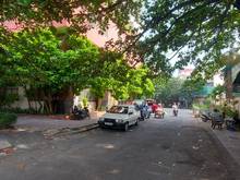 Hình ảnh Xe Hơi đậu nhà bờ kè Hoàng Sa Q.3 4 x 10, 3 tầng sân thượng thoáng mát