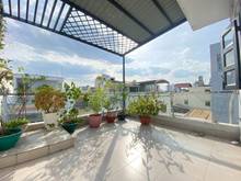 Hình ảnh Penhouse Sân Thượng 60m2 Tân Bình, Giáp Quận 10, Ban công siêu rộng.