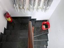 Hình ảnh Cần tiền trước tết - chính chủ bán căn nhà tại Quận 10 hẻm xe hơi