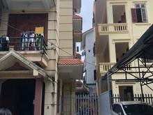 Hình ảnh Bán nhà ngõ 603 Lạc Long Quân 43 tỷ 257m 3 tầng, đất vuông, ô tô vào