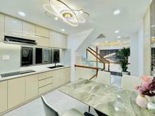 Hình ảnh Kẹt Tiền Vốn Nhà Quận 10 3PN-3WC Giá 1ty400 SHR