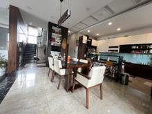 Hình ảnh Bán nhà Mai Hắc  P15 Q8  143m2 3 tầng , ngang 5 dài 28 giá  11 tỷ