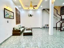 Hình ảnh Bán nhà  Hào Nam, Đống Đa, 50m, 4T, MT 4m, ngõ thông, gần bãi gửi xe ô