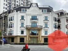 Hình ảnh Cho thuê nhà MP Trung Hòa nhà đẹp nhất phố, DT 250m2 x 3 tầng, MT 12m.