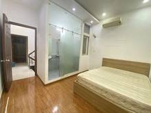 Hình ảnh Giá rẻ 32tr! cho thuê 7 CHDV + 1 MB Lê Thánh Tôn, Q1 - 4 tầng
