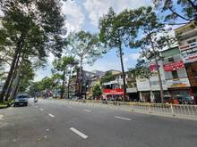 Hình ảnh Bán nhà mặt phố khu Bến Thành, Q1 - DT: 156m2, đang có doanh thu 300tr