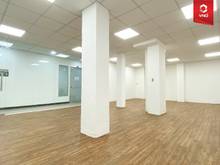 Hình ảnh Cần cho thuê 70m2 trệt sàn đẹp, vách kính, tòa nhà VP quận Phú Nhuận