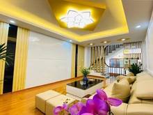 Hình ảnh Nhỉnh 3 tỷ, Còn duy nhất căn trung tâm Ngã Tư Sở, Ô tô, 2 thoáng,40M2.