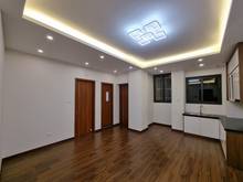 Hình ảnh Bán nhà ngõ 218 Đội Cấn 14 tỷ 65m 2 tầng Mtien 6m ô tô đỗ kd tốt
