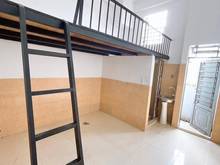 Hình ảnh Phòng gác cao 1m9 cửa sổ - ban công cách ĐH CNTP (HUFI) 5 phút