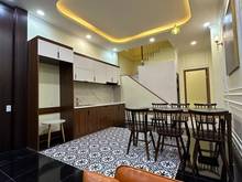 Hình ảnh Sát mặt tiền , nhà đẹp, xe hơi  ngủ trong nhà. Vuông vức